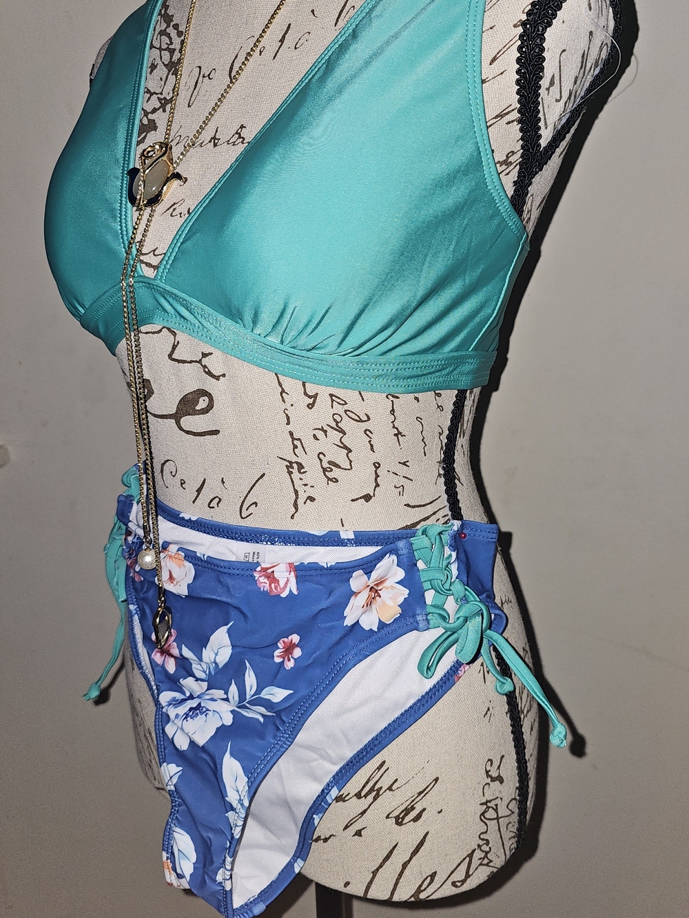 Women’s Teal & Blue Floral Two-Piece Swim Set